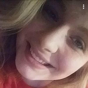 Meet your Posher, Leanna